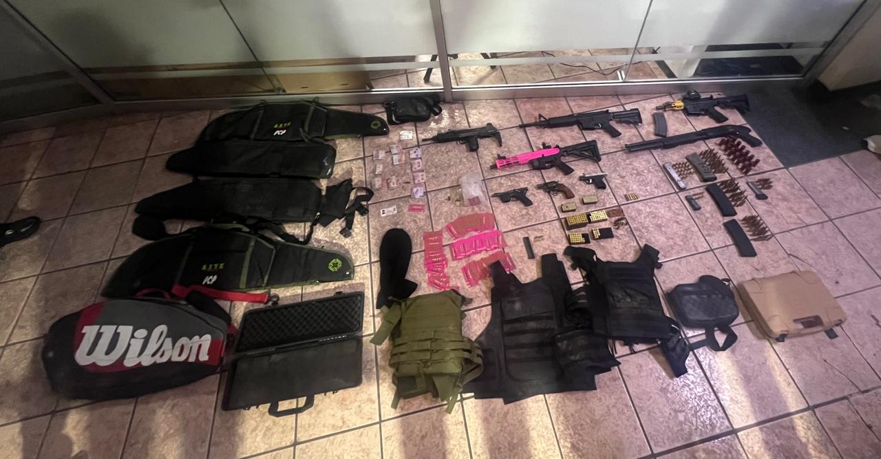 El aseguramiento de este arsenal en Fuentes de Aragón es resultado de la intensificación de operativos por parte de la policía municipal y la Marina. Foto Especial