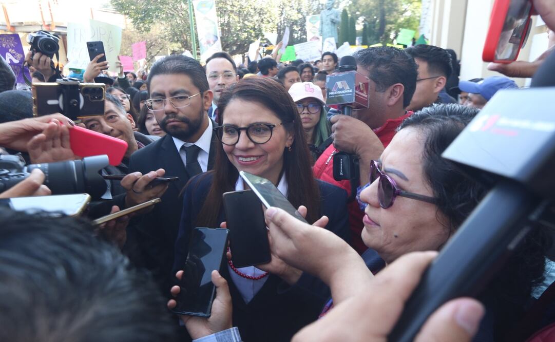 Laura Benhumea, candidata a rectora de la UAEMéx  / Foto Arturo Hernández