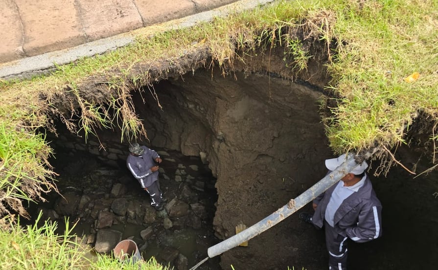 Colapsa colector pluvial en Capultitlán tras lluvias atípicas; autoridades ya reparan la zona