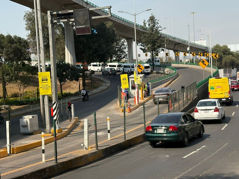 Los nuevos sistemas de picos antievasión se activan automáticamente contra los vehículos que intentan ingresar sin pagar o en sentido contrario. Foto Especial