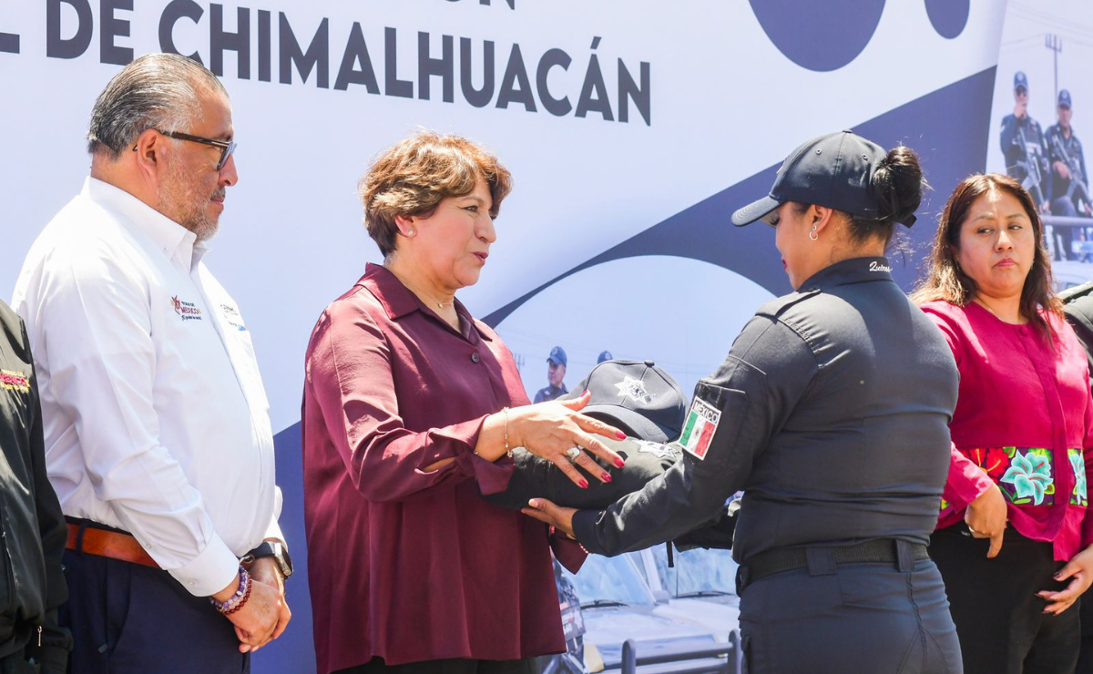 Gobernadora Delfina Gómez entrega 20 patrullas a Chimalhuacán para reforzar la seguridad