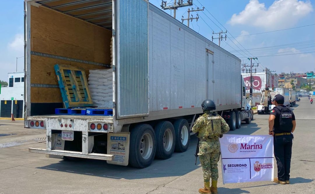 El hallazgo ocurrió sobre la avenida de Las Torres, en la comunidad de Santa María Chiconautla, donde la caja seca se encontraba mal estacionada y en estado de abandono. Foto Especial
