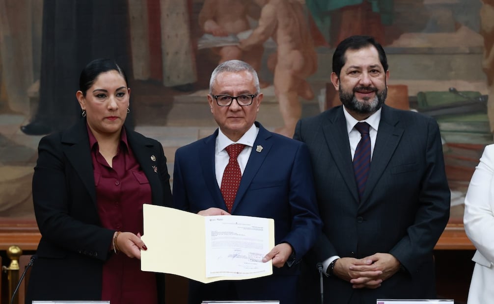 Francisco Vázquez, presidente de la Jucopo, resalta que este proceso fortalece la confianza de los ciudadanos en sus instituciones. Foto Alejandro Vargas / El Universal