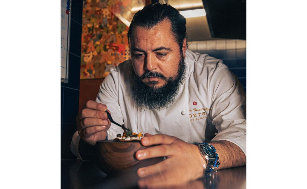 Enrique Casarrubias, el chef mexicano que conquistó París con sus sabores auténticos. Foto: Especial