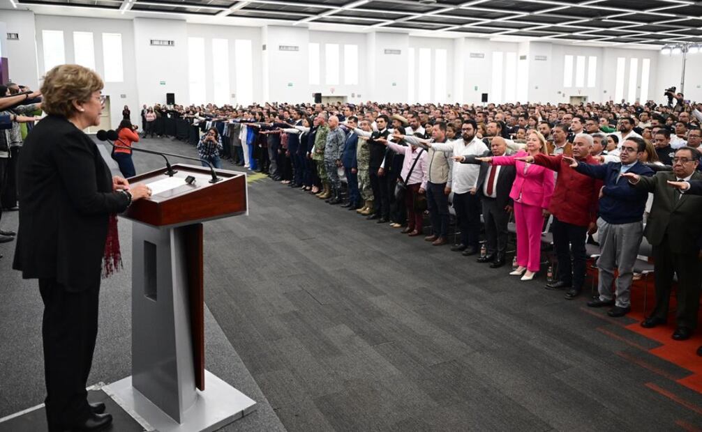 Autoridades de los tres órdenes de gobierno se dieron cita para coordinar la nueva estrategia de proximidad ciudadana. Foto Especial