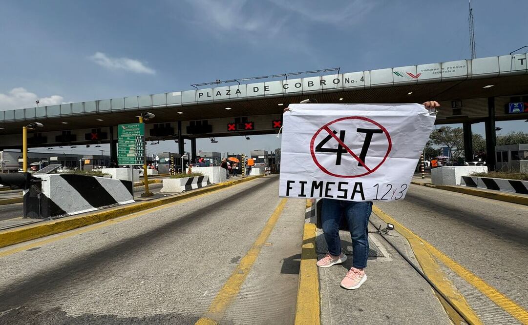 Por tres horas pobladores de la colonia El Paraje Fimesa dieron paso libre a automovilistas / Foto Arturo Contreras