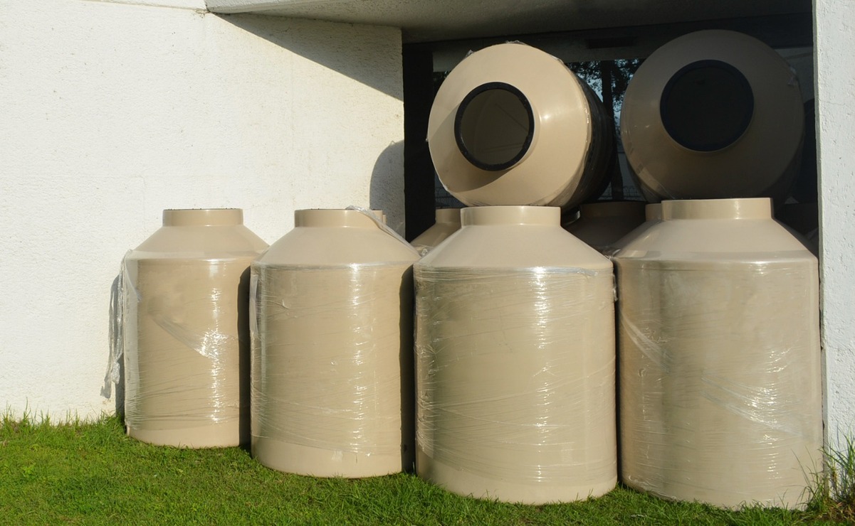 “Vivienda para el bienestar” consta de apoyos como biodigestor, calentador solar, tinaco, paquete de piso firme o de techo firme, entre otros / Foto Especial