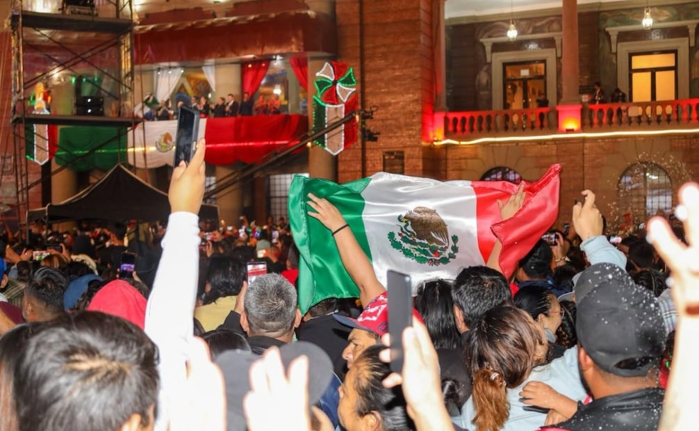 Tlalnepantla da el grito de independencia ante miles de personas. Foto especial