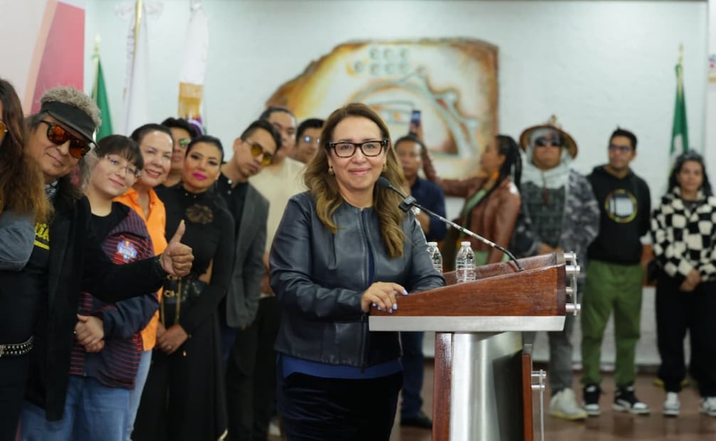 La alcaldesa Azucena Cisneros Coss, acompañada de artistas invitados, presentó los detalles del Festival Cultural Ecatepec 2026. Foto Especial