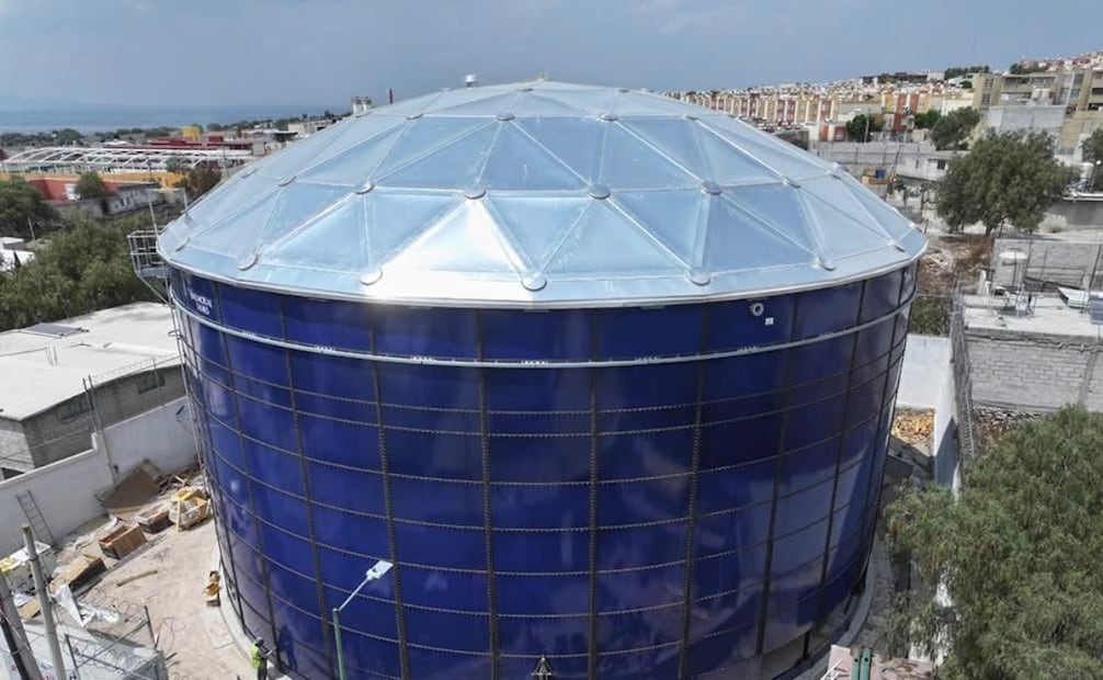 Autoridades municipales implementaron un operativo de distribución de agua gratuita mediante camiones cisterna.
