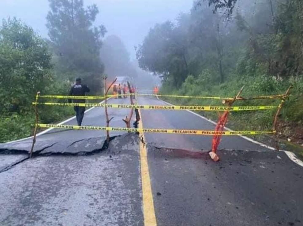 Cierran la carretera Texcaltitlán-Sultepec por hundimiento