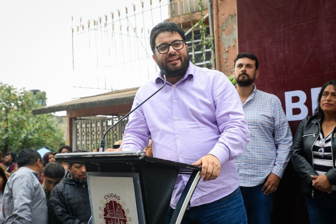 “Es la primera vez en la historia de Naucalpan que un gobierno municipal rehabilita el Boulevard Luis Donaldo Colosio, para beneficio de las y los vecinos, porque es urgente es necesario y vamos a recuperar esta arteria principal para todas y para todos ustedes”