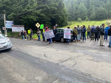 Bloquean México-Toluca para exigir freno a tala en Huixquilucan