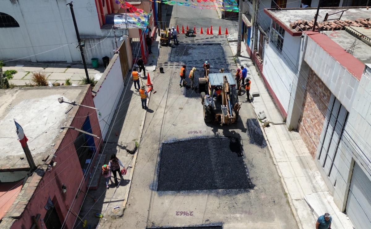 Calles Seguras y Transitables. El bacheo en Toluca no se detiene Foto: Especial