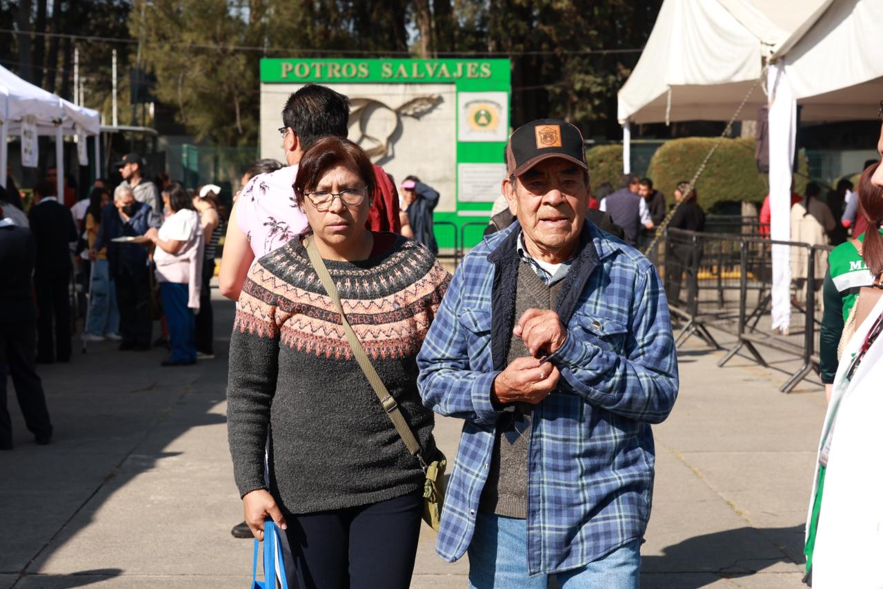 En el acto inaugural fue en el Estadio de Fútbol Americano “Lic. Juan Josafat Pichardo Cruz” de la Universidad Autónoma del Estado de México (UAEMéx) . Foto: Alejandro Vargas/ El Universal