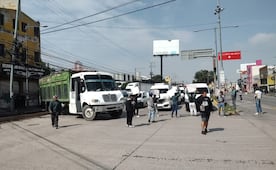 Bloquean Vía José López Portillo para exigir liberación de dos detenidos