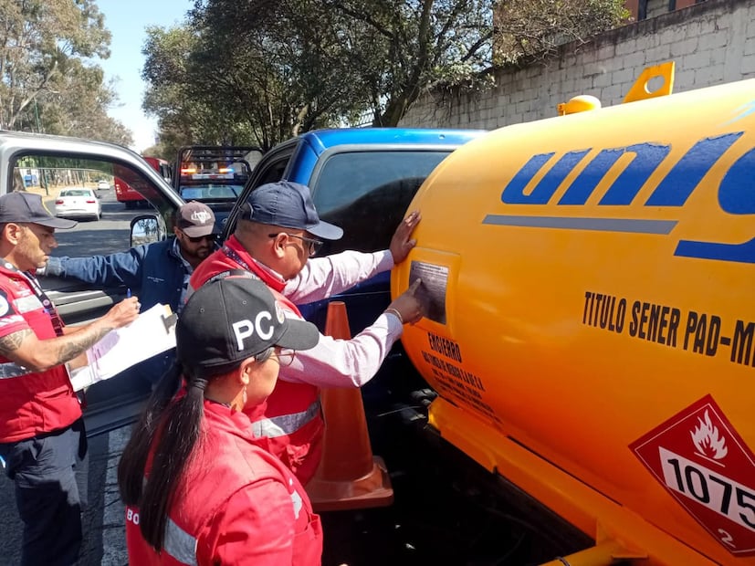 El titular de PC y Bomberos, Juan Carlos Yáñez Rodríguez, destacó que "Pipa Segura" es un programa "punta de lanza" que no se está implementando en otros municipios, innovando en prevención de riesgos. Foto Especial