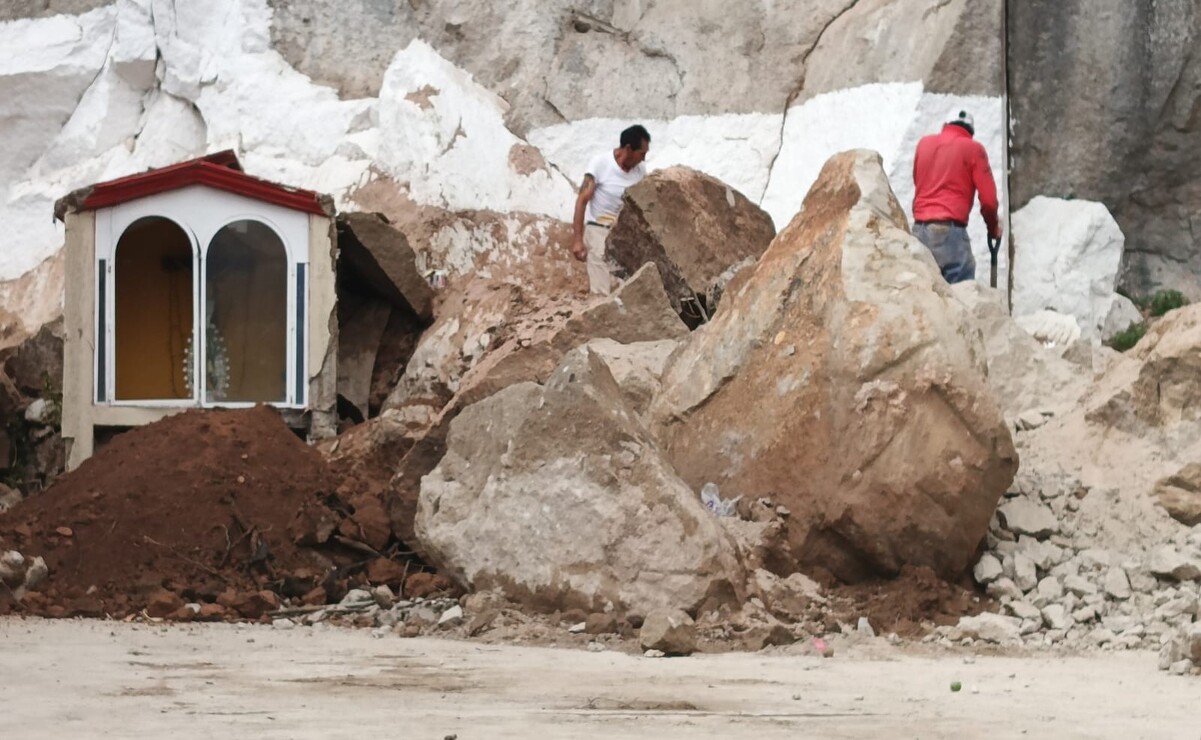 Vecinos aseguran que advirtieron a Protección Civil del desprendimiento de rocas / Foto Gisela González