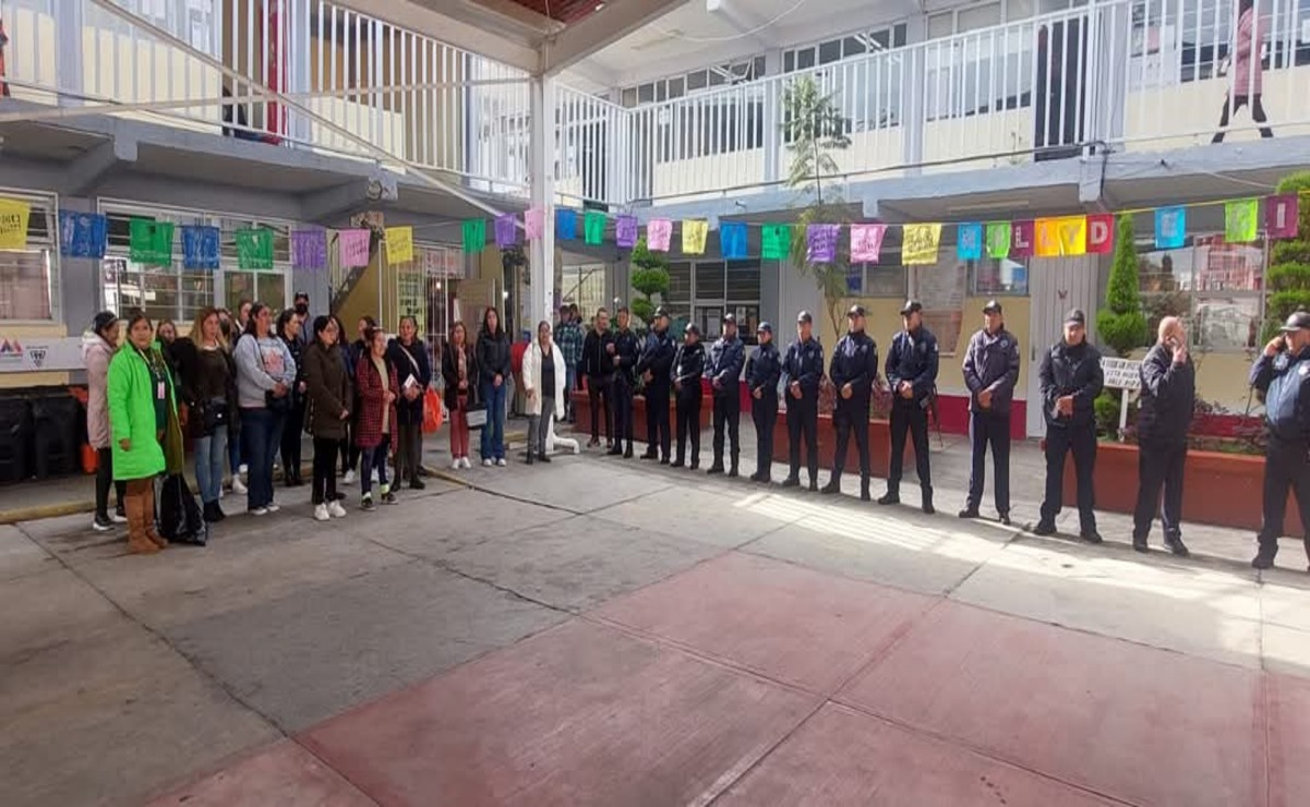 En el operativo participó la Defensoría de los Derechos Humanos del Municipio, Dirección de Seguridad Pública y Tránsito Municipal, directivos del plantel, padres de familia y docentes. Foto: Especial