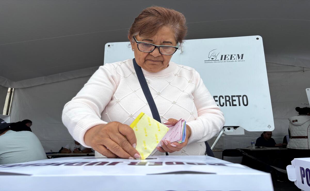  Con incidentes menores y algunos cambios por el clima, la elección judicial en el Estado de México avanza hacia la etapa de cómputos. Foto: Arturo Hernández/ El Universal Estado de México