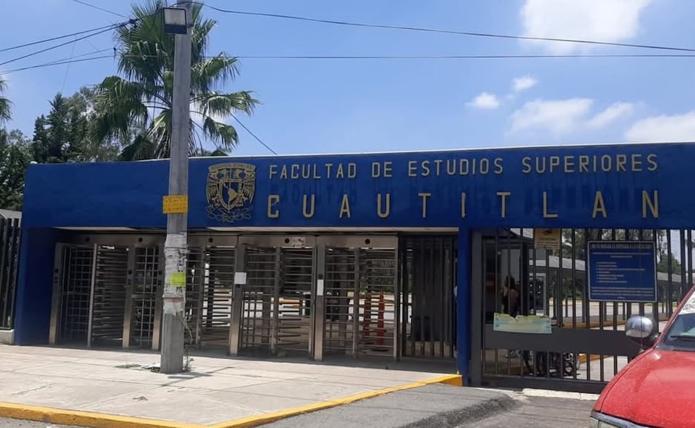 Las instalaciones de la facultad permanecerán cerradas hasta el miércoles; los estudiantes mantienen guardias en los accesos. Foto Especial