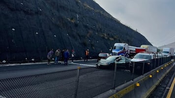 Caos vial en la Chamapa-Lechería por choque múltiple en Atizapán de Zaragoza