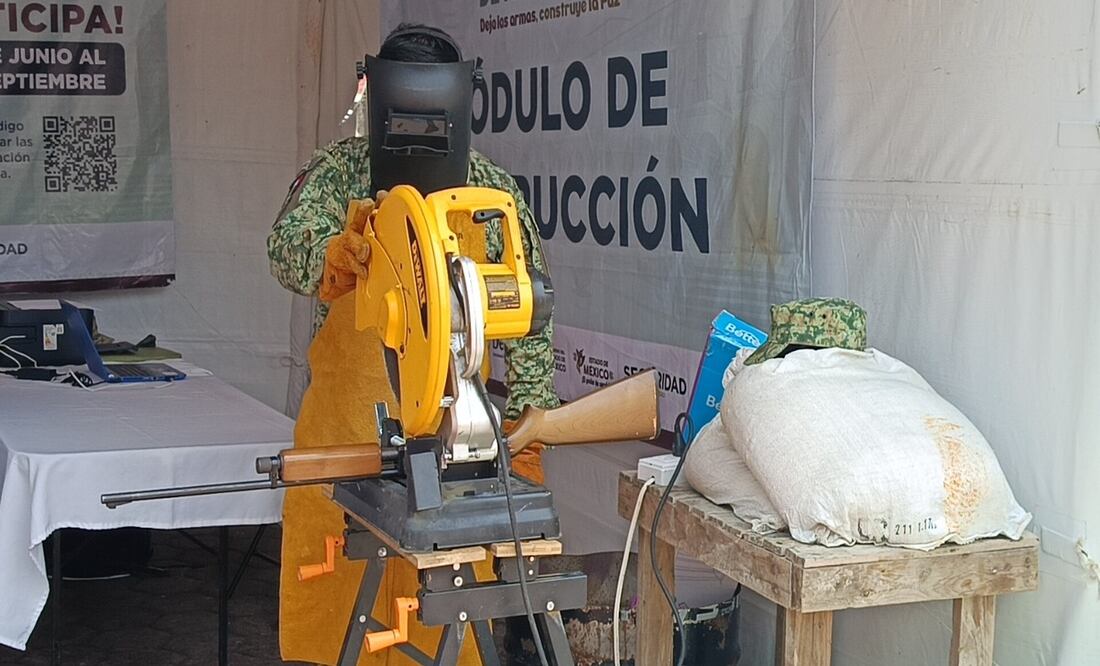 393 armas de fuego se han entregado duarte el Canje de Armas 2025 en el Edomex. Foto: Gisela González Granados / El Universal Estado de México