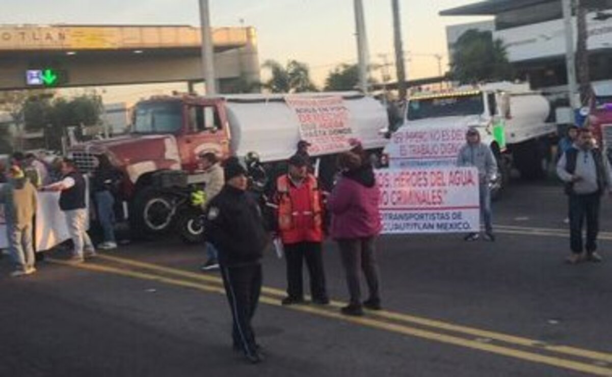 Manifestación de piperos afecta la México-Querétaro, exigen revertir cierre de pozos
