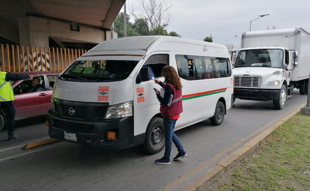 Operativos contra invasores del carril del Mexibús en Ecatepec