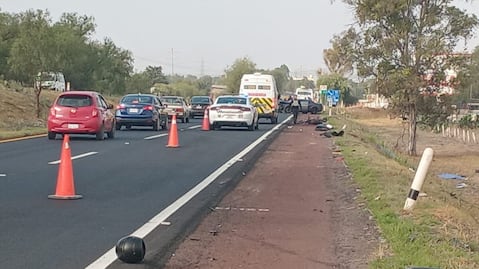 Tragedia en la México-Pirámides: Mueren dos motociclistas tras chocar con auto de lujo