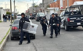 Sujeto armado se atrinchera con 6 rehenes, entre ellos 3 menores en Tecámac