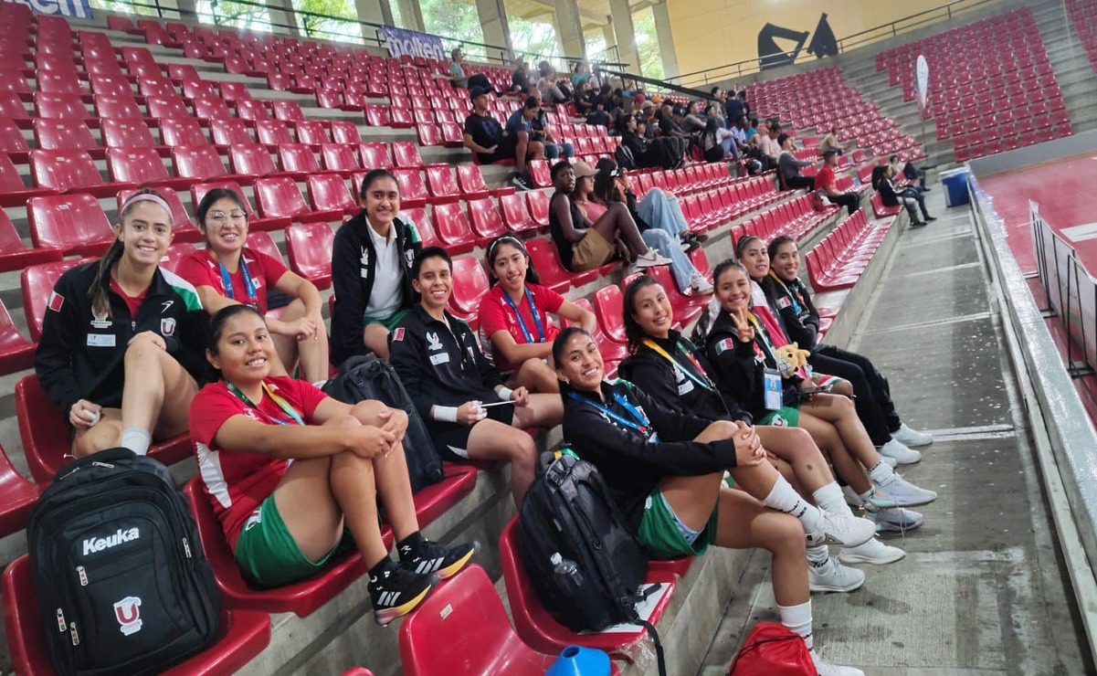 Selección de futsal de la UAEMéx consiguió la presea de plata en los FISU America Games 2024. Foto: Especial