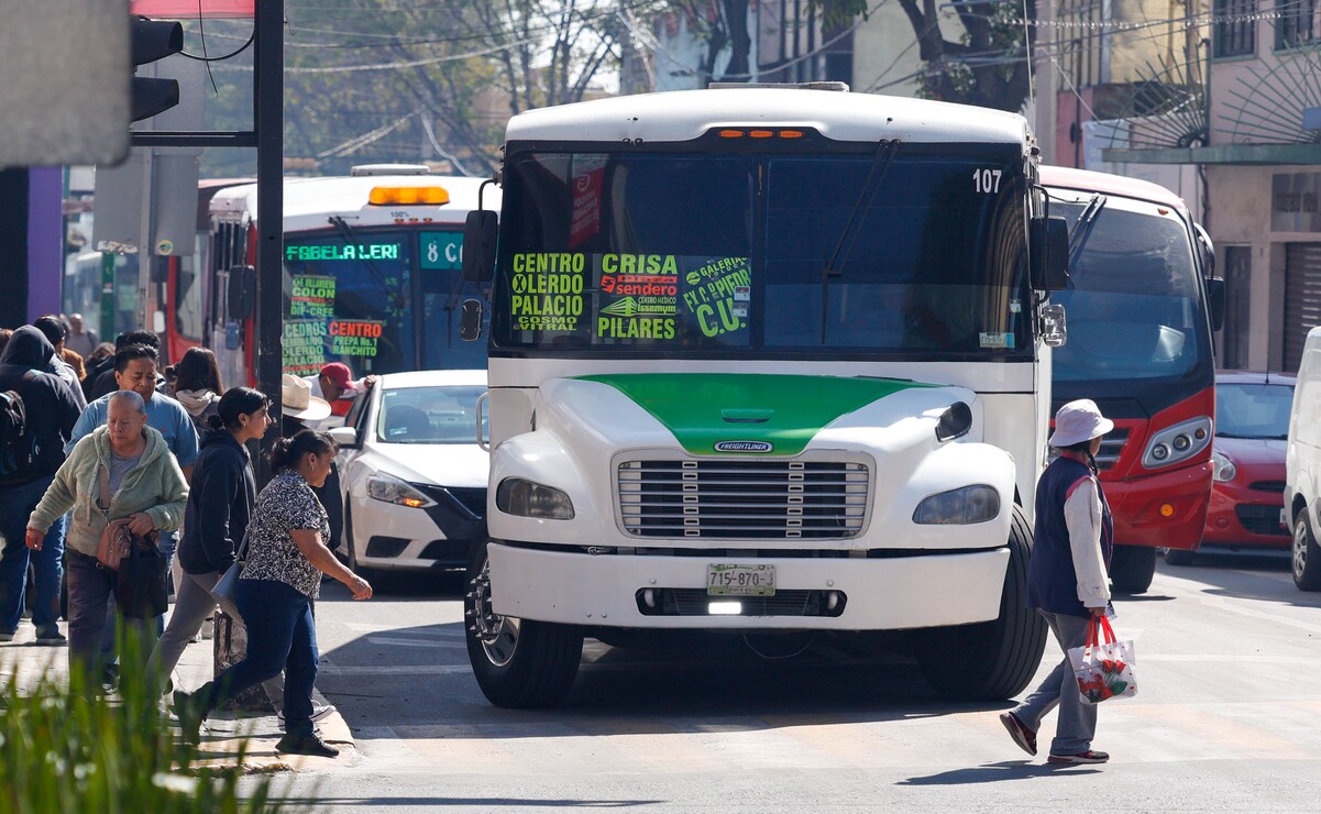 Transportistas del Valle de Toluca informaron que buscan un “ajuste en la tarifa” de hasta 4 pesos. Foto: Arturo Hernández | El Universal Estado de México.