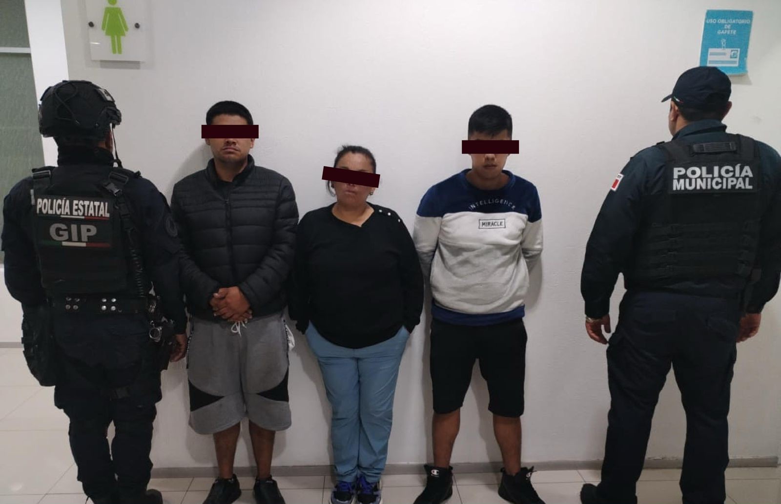 Detienen a integrantes de una banda delictiva dedicada al robo de vehículos y motos en Naucalpan