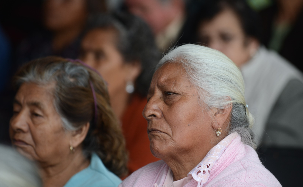 Más de 142 mil mujeres en el Estado de México enfrentan pobreza. El gobierno ofrece programas de apoyo económico para mejorar sus condiciones de vida. Foto: Arturo Hernández