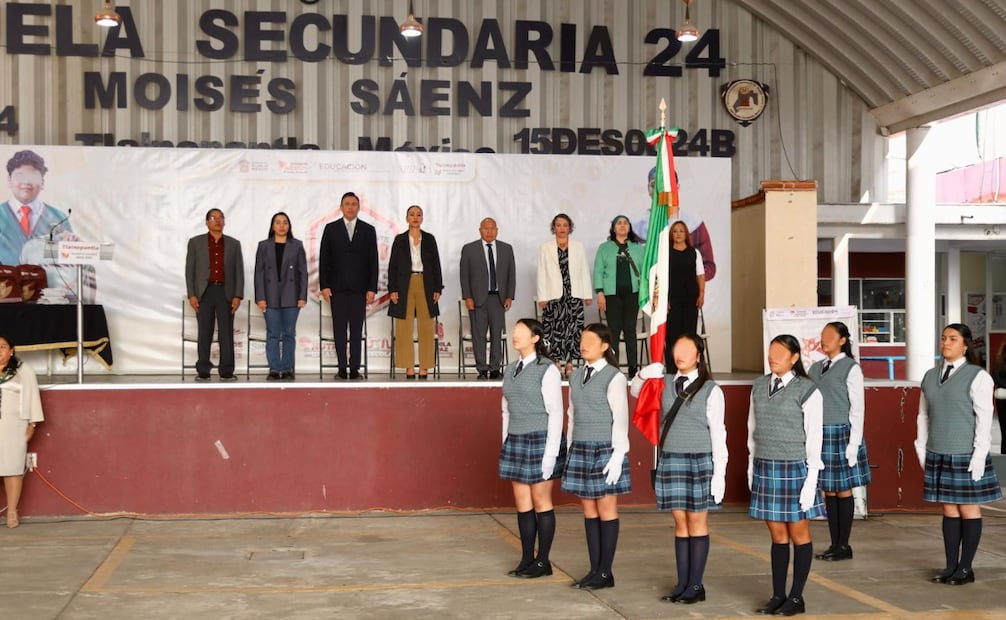 La estrategia "EdoMéx al 100 con este regreso a clases" beneficia a más de 4.2 millones de estudiantes mexiquenses con útiles, becas e inversión en infraestructura. Foto Especial