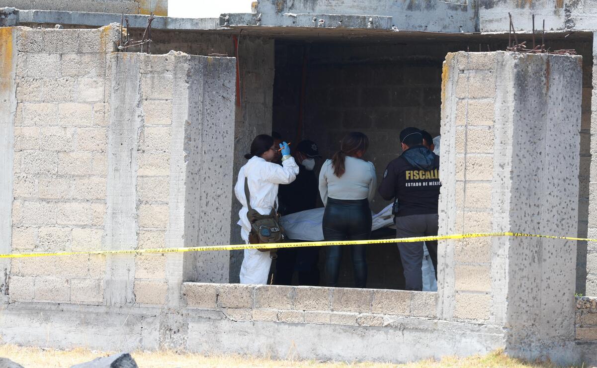 En el inmueble en obra negra se localizo el cuerpo sin vida de un hombre y una mujer. Foto: Alejandro Vargas / El Universal Edomex