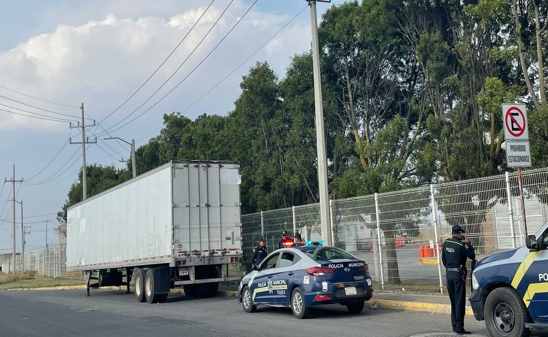 A través de dos operativos, elementos de seguridad de Toluca recuperaron vehículos con reportes de robo. Foto: Especial