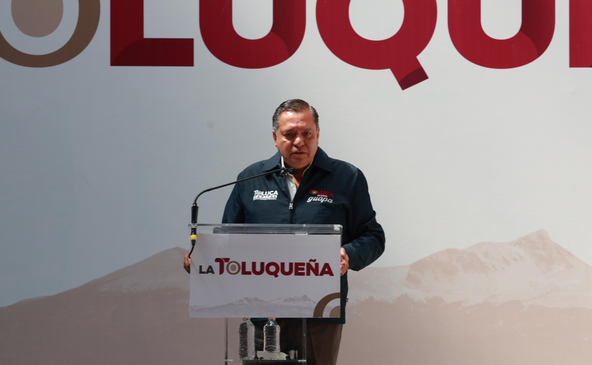 Ricardo Moreno Bastida, presidente municipal de Toluca, durante sus declaraciones sobre la situación que atraviesa la Universidad Autónoma del Estado de México. Foto: Alejandro Vargas
