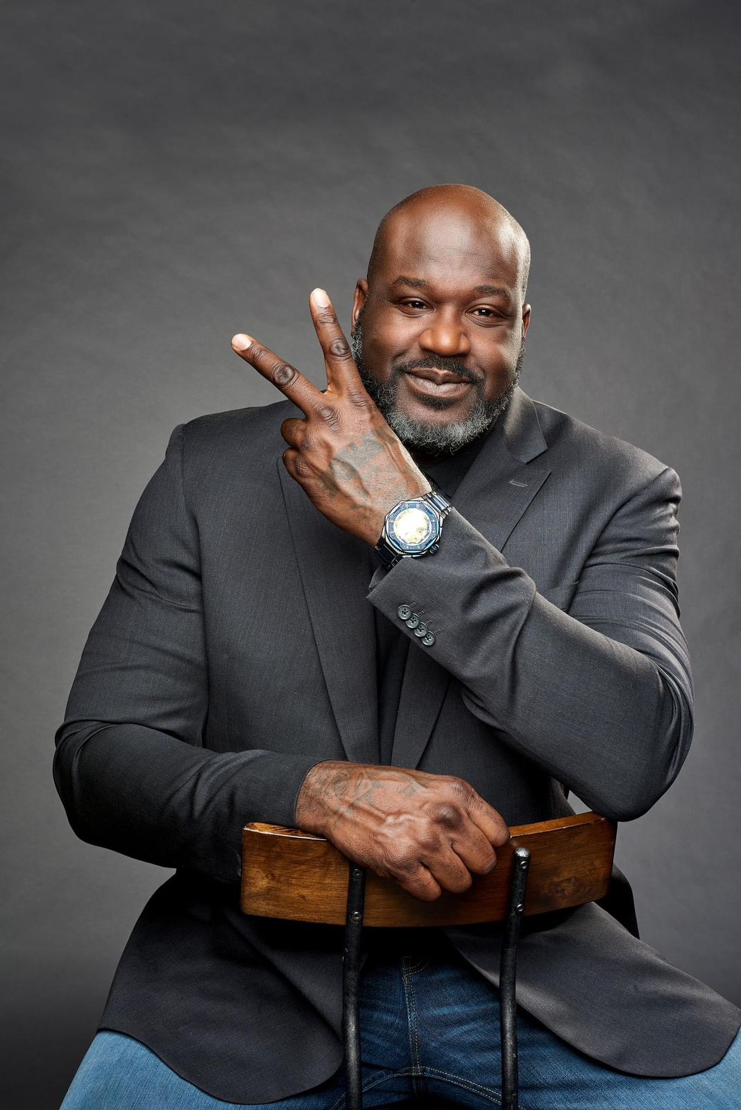 Shaquille O'Neal estuvo en Ecatepec, donde donó 500 pares de tenis de su propia marca