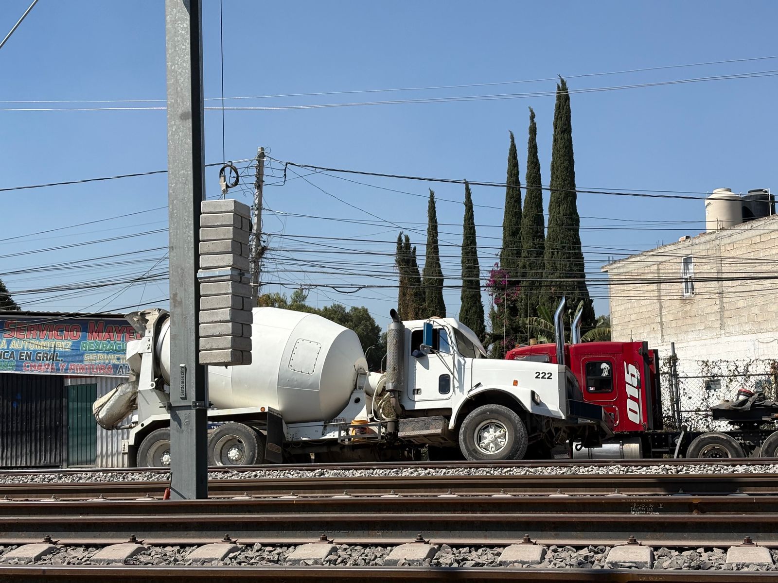 También se restringe el horario para la circulación de los camiones de carga pesada. Solo se podrá de 6:00 a 9:00 de la mañana y de 17:00 a 20:00 horas. Foto: Arturo Contreras/ El Universal