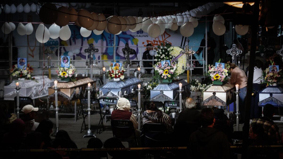 Despiden a víctimas del deslave en Naucalpan. Foto Yaretzi Osnaya