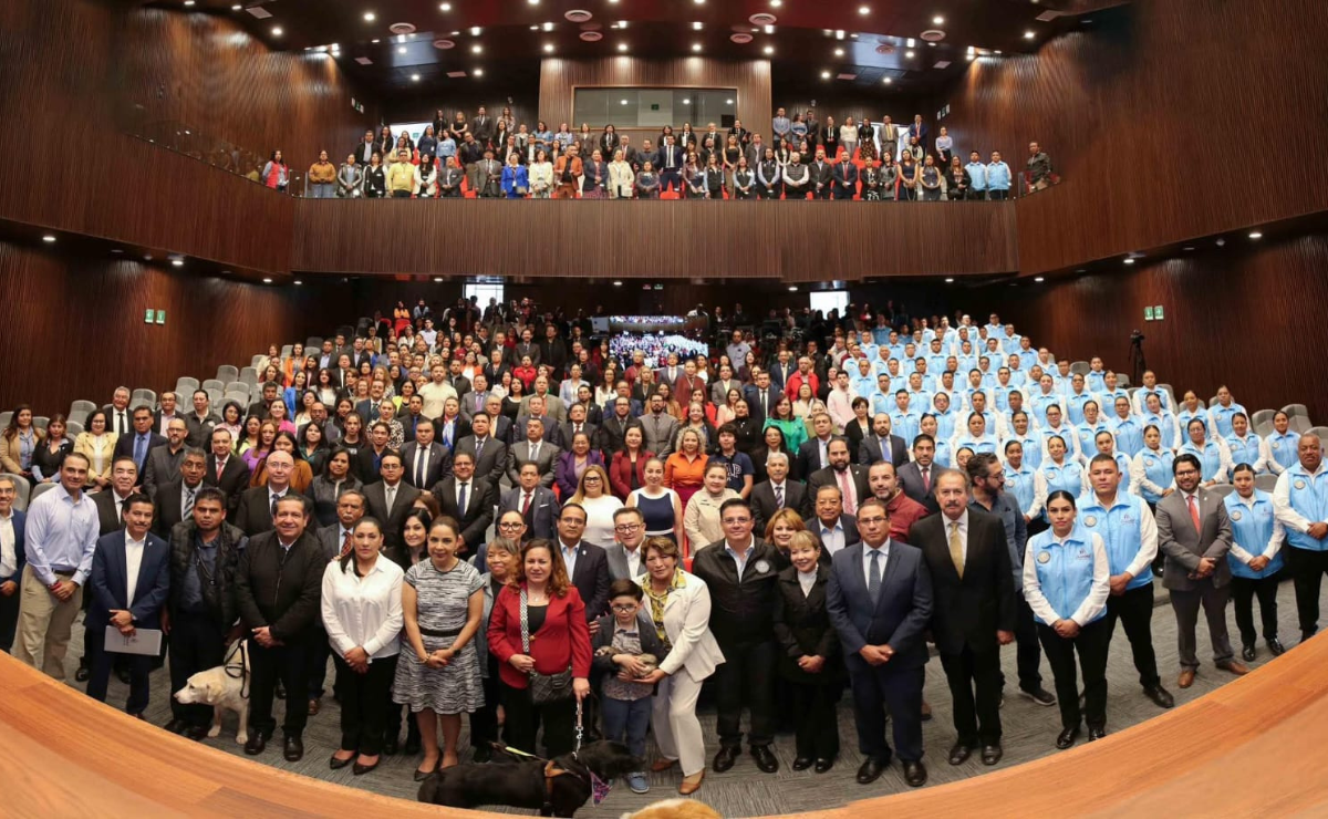 Más que mascotas: Son apoyo y compañía. Ahora, gracias a la gestión de Delfina Gómez, estos seres sintientes son reconocidos en los tribunales del Estado de México. Foto: Especial