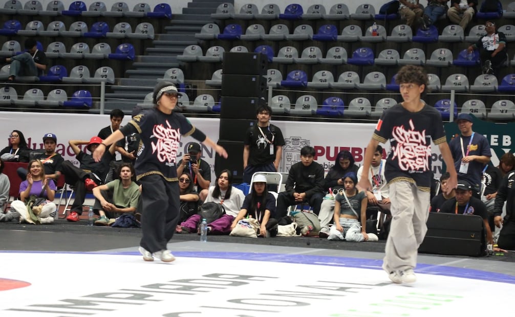 Alexa Michelle Hernández y Eliud Roy Escobar demostraron coordinación absoluta para ganar el primer lugar en Parejas Mixtas de Breaking. Foto Especial