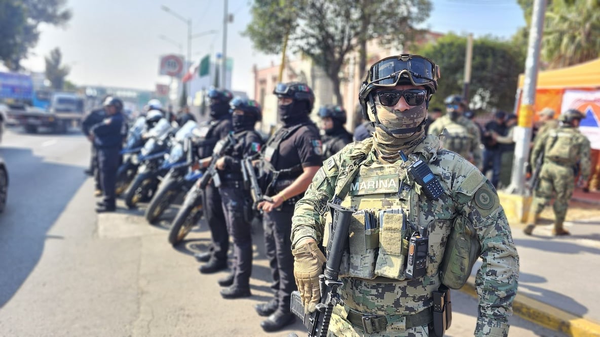 300 elementos de la Policía Municipal, Marina, Guardia Nacional y Policía Estatal participan para escoltar y dar seguridad a más de un millón de feligreses. Foto Especial