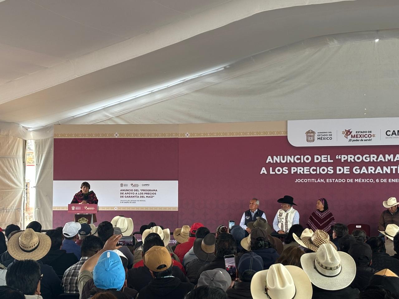 La gobernadora estuvo en el Centro de Investigación y Transferencia de Tecnología “Rancho Tiacaque”, en Jocotitlán. Foto Especial