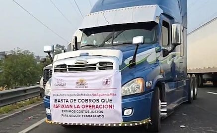 Bloqueo de transportistas paraliza caseta en la Chamapa-Lechería