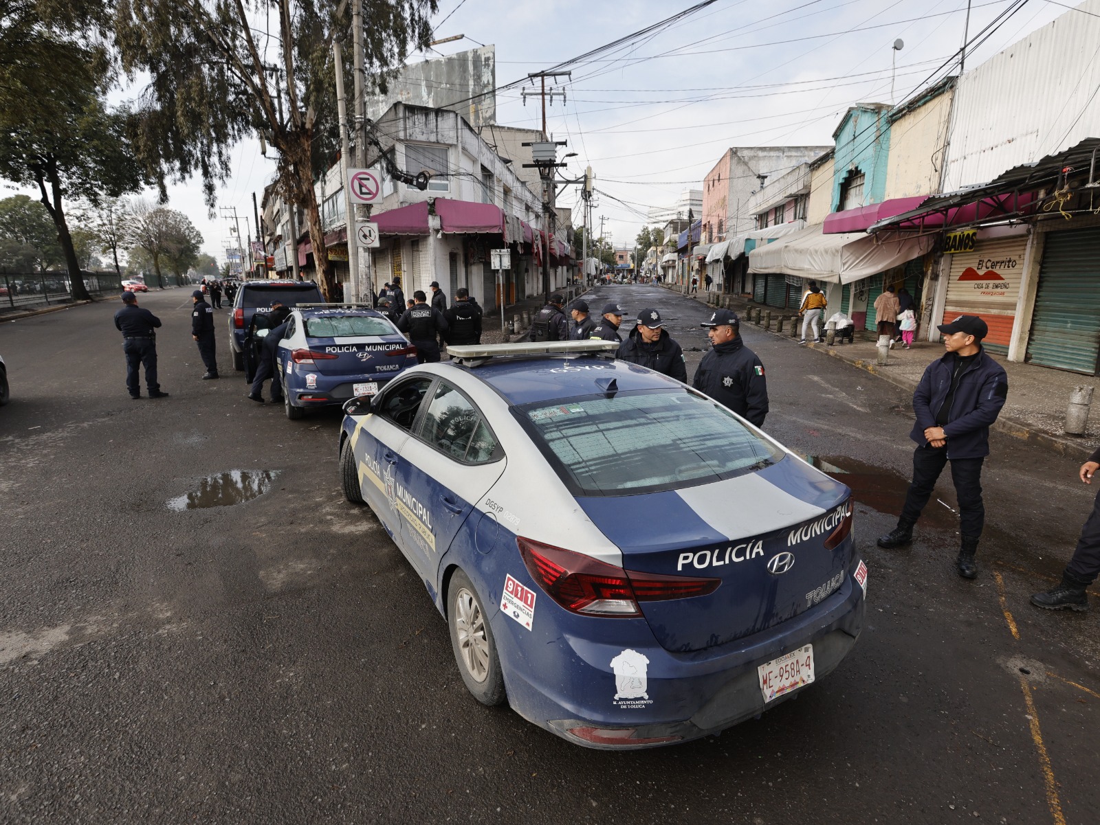 Advirtieron que se viene la época más difícil para la zona de la Terminal de Toluca con los comerciantes ambulantes. Foto: Jorge Alvarado.