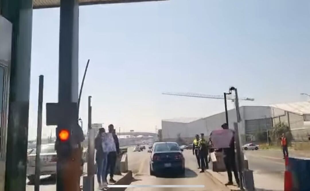 Los inconformes llegaron al punto después de las 11:00 horas / Foto: Especial