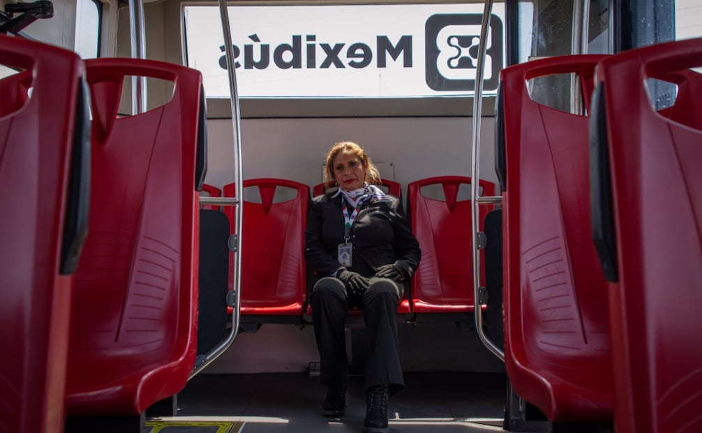 Proveniente de una familia de traileros y choferes, Blanca es la única mujer que decidió seguir la tradición detrás del volante. Foto Especial